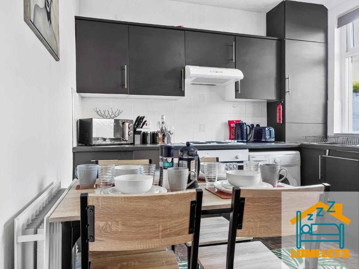 2Br Home In Barrow-In-Furness Sleeps 8 Close To Bae Systems, Hospital, Lakes Esterno foto